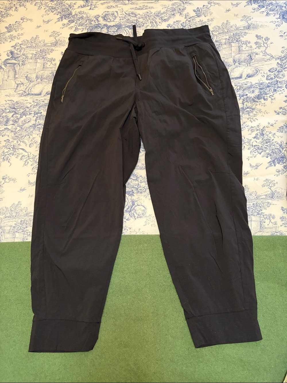 Athleta Black Joggers Size 18